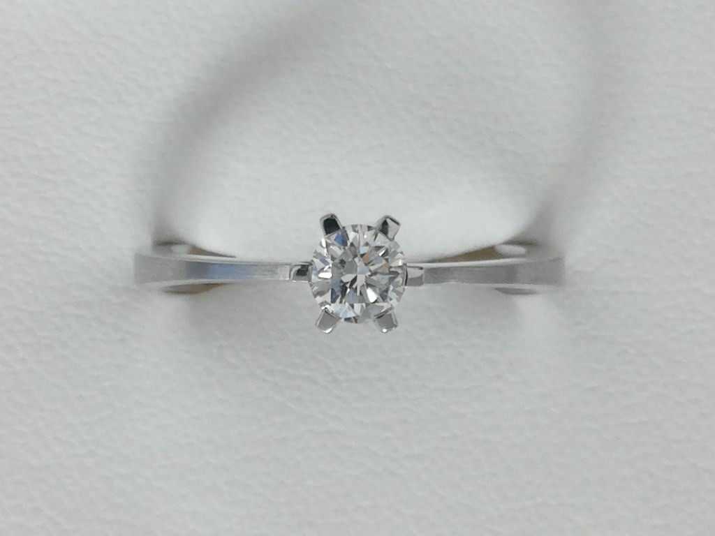 solitaire ring