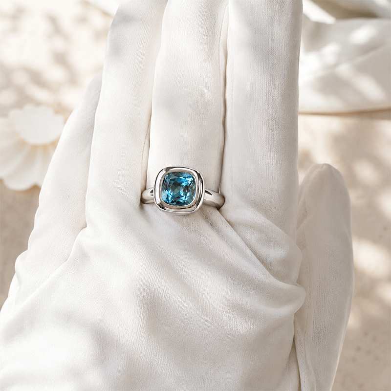 Ring "Zattera" in Platin mit Aquamarin 1.49ct., Messerer Juwelier Zürich