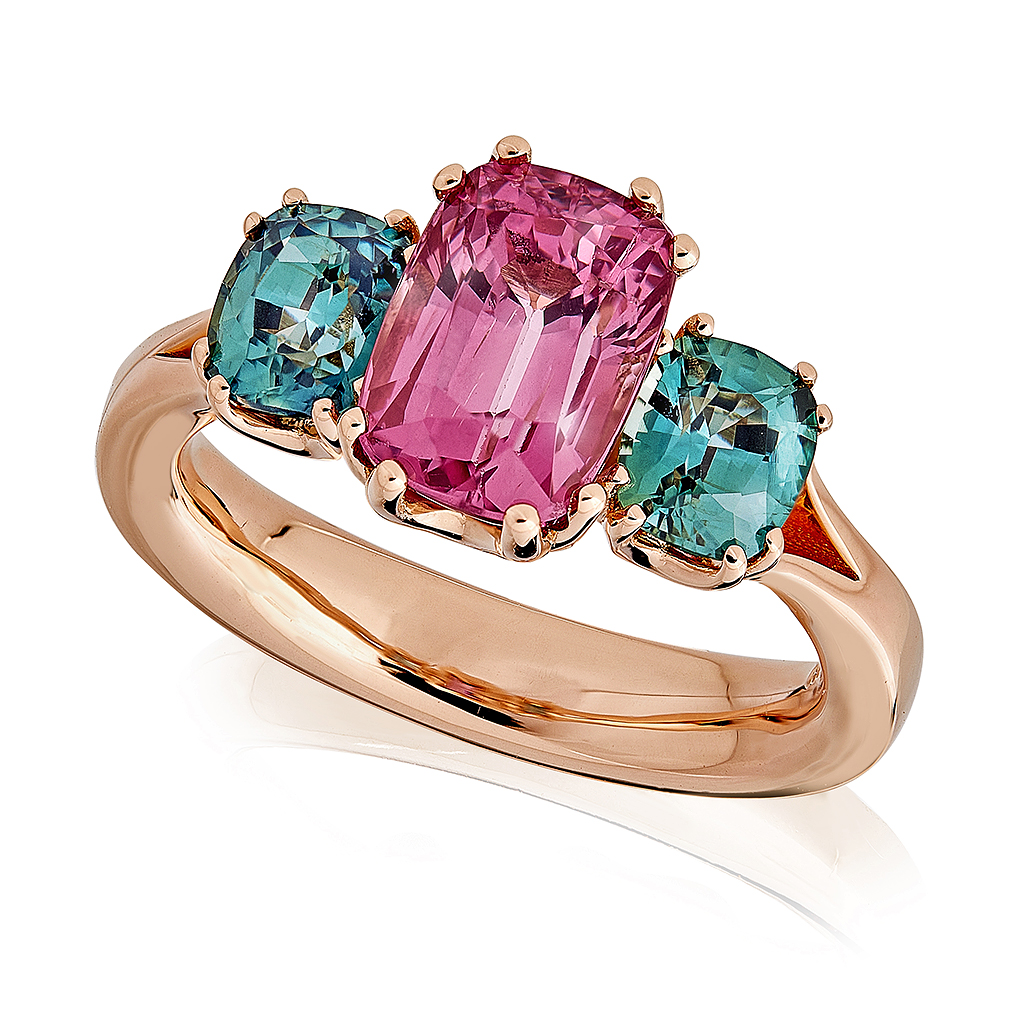 Ring in Rotgold mit rosa Spinell 3,2ct. und grün-blauen Saphir Cushion, Messerer Juwelier Zürich