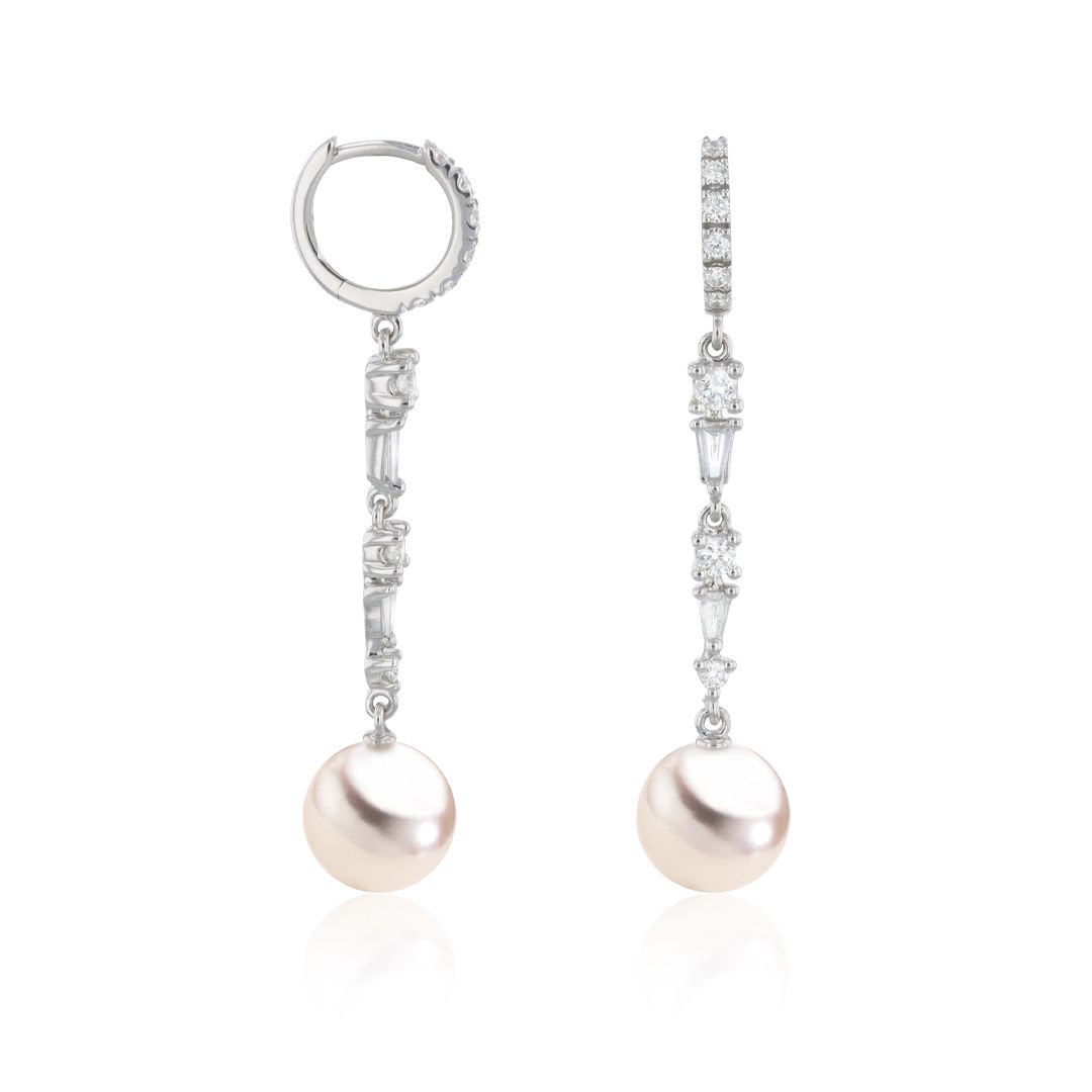 AURONOS Perles Boucles d'oreilles en or blanc 18K avec 22 diamants 0.44ct et perles Akoya 7.5-8mm