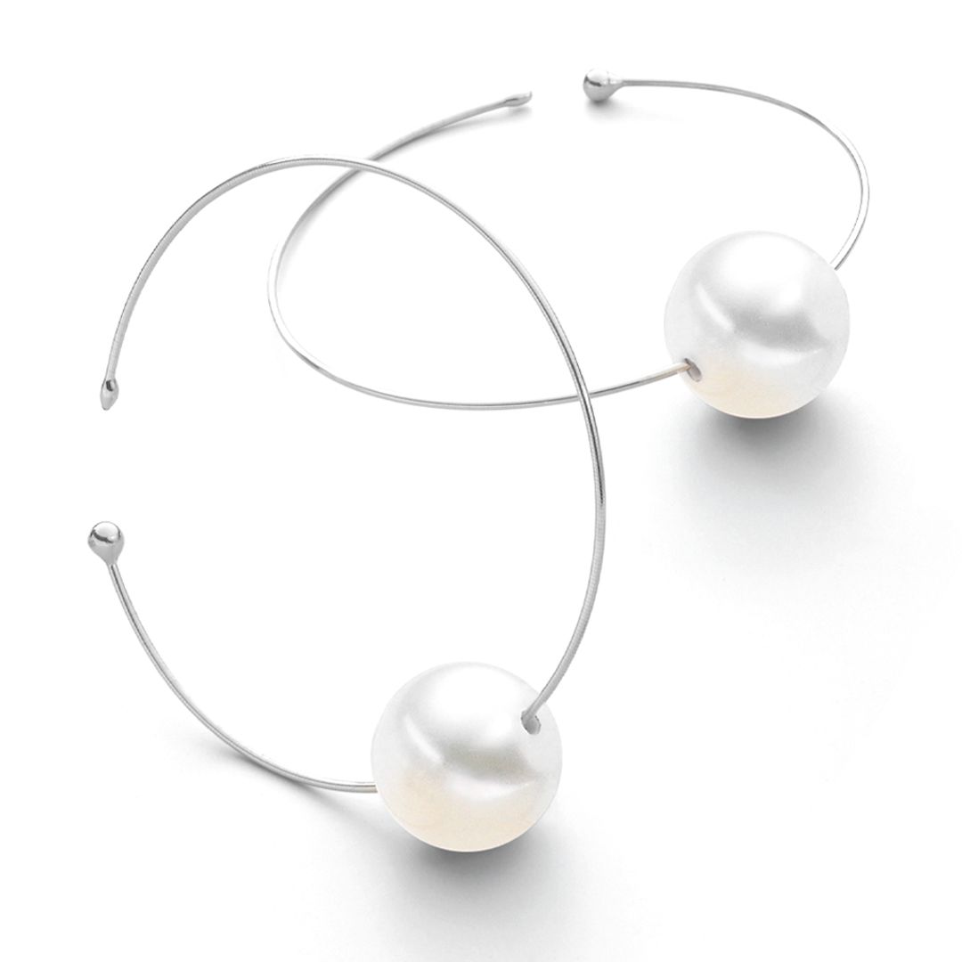 AURONOS Pearl hoop earrings in 18K white gold with freshwater pearls 9-11mm