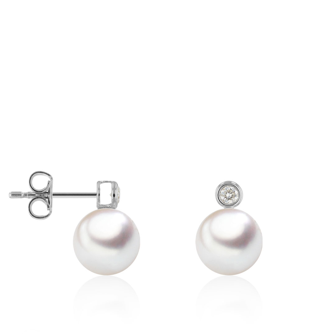 AURONOS Pearl stud earrings in 18K white gold with 2 diamonds 0.17ct and Akoya pearls 8.5-9mm