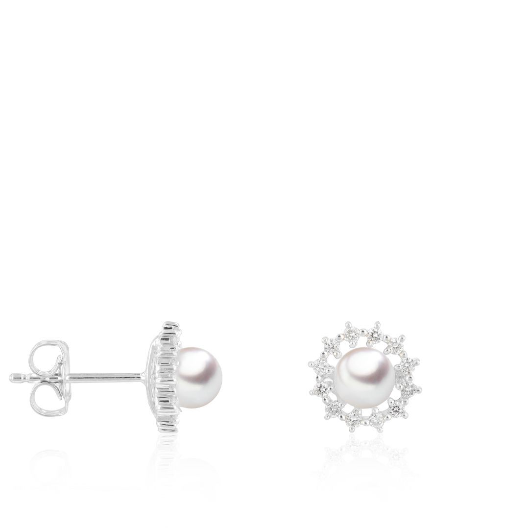 AURONOSClous d'oreilles en perles en or blanc 18K avec 24 brillants 0.24ct et perles Akoya 4.5-5mm