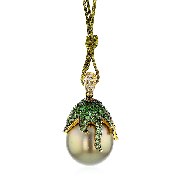 AURONOS Pendentif en perles 18K or jaune avec diamant blanc 0.05ct et tsavorit 0.80ct ainsi qu’une perle de Tahiti 11-13mm