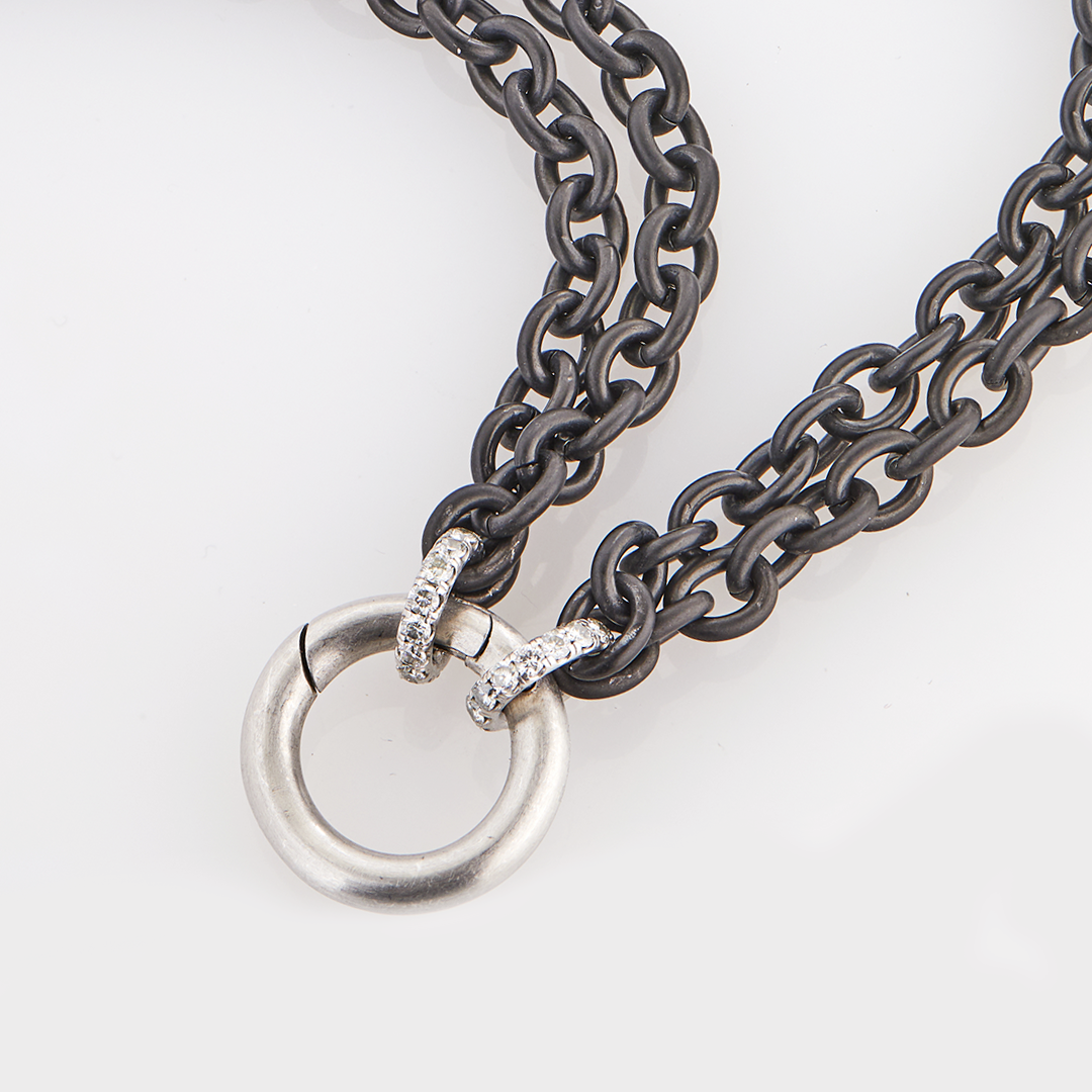 Collier 2-Rang Inox schwarz, Platin Ring-Verschluss mit Brillanten, Messerer Juwelier Zürich