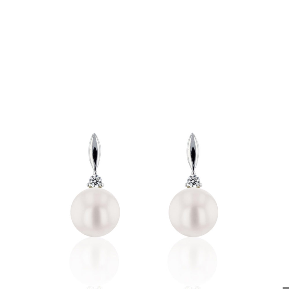 AURONOS pearl stud earrings in 14K white gold with freshwater pearls 6-6.5mm and 2 diamonds weighing 0.04ct