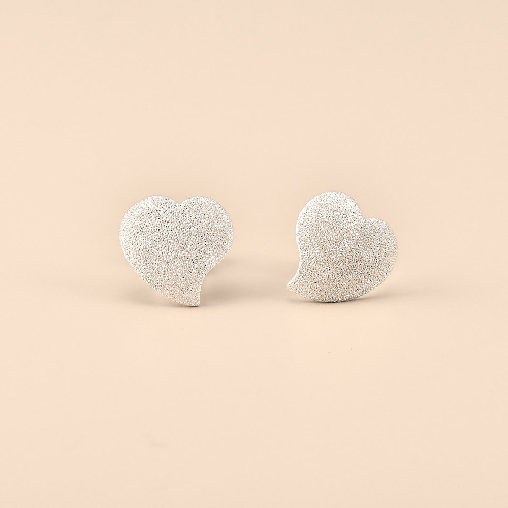 AURONOS Silverline PURE Heart-Shaped Stud Earrings in 925 Silver
