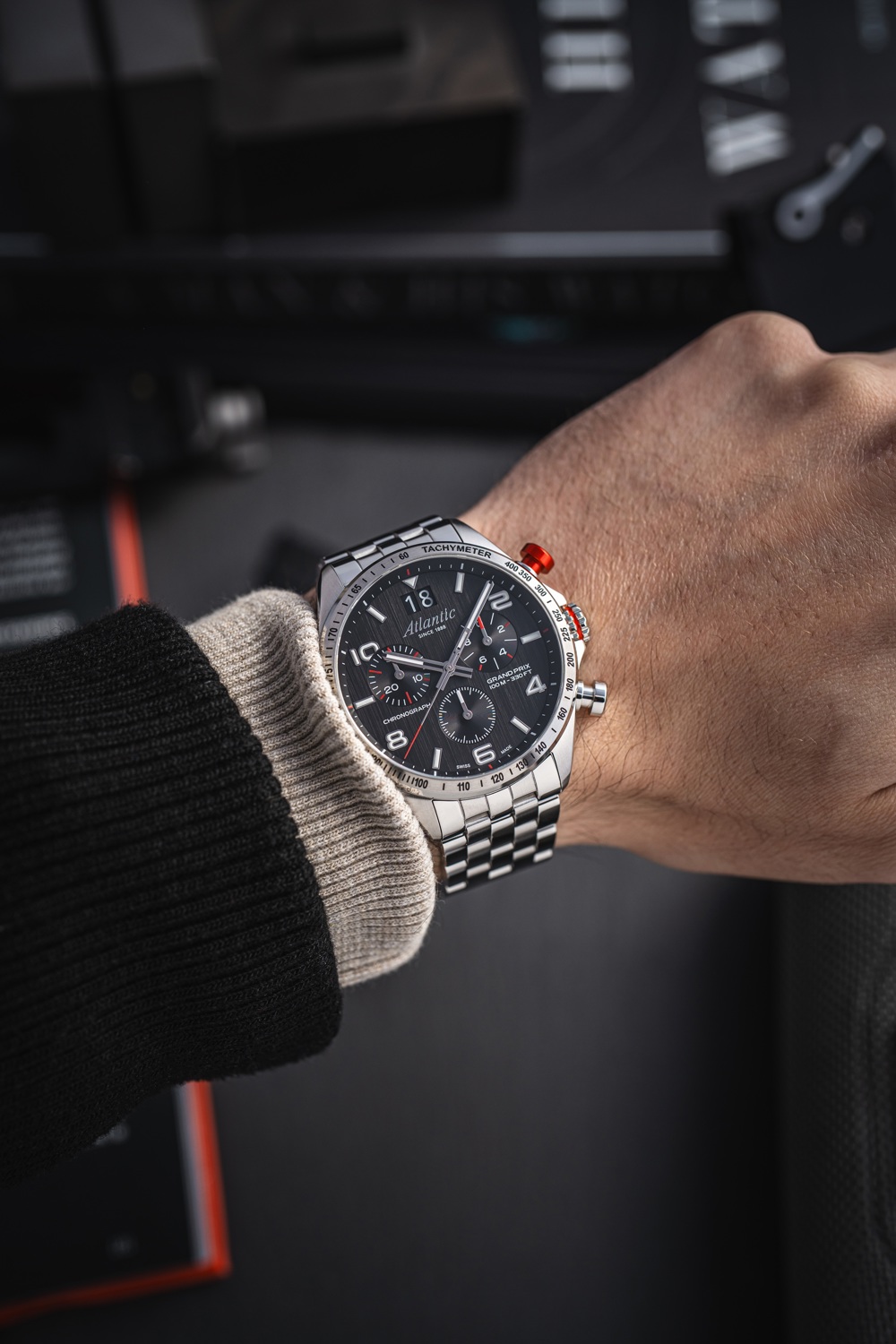 Atlantic Grand Prix Chronograph Black with stainless steel bracelet