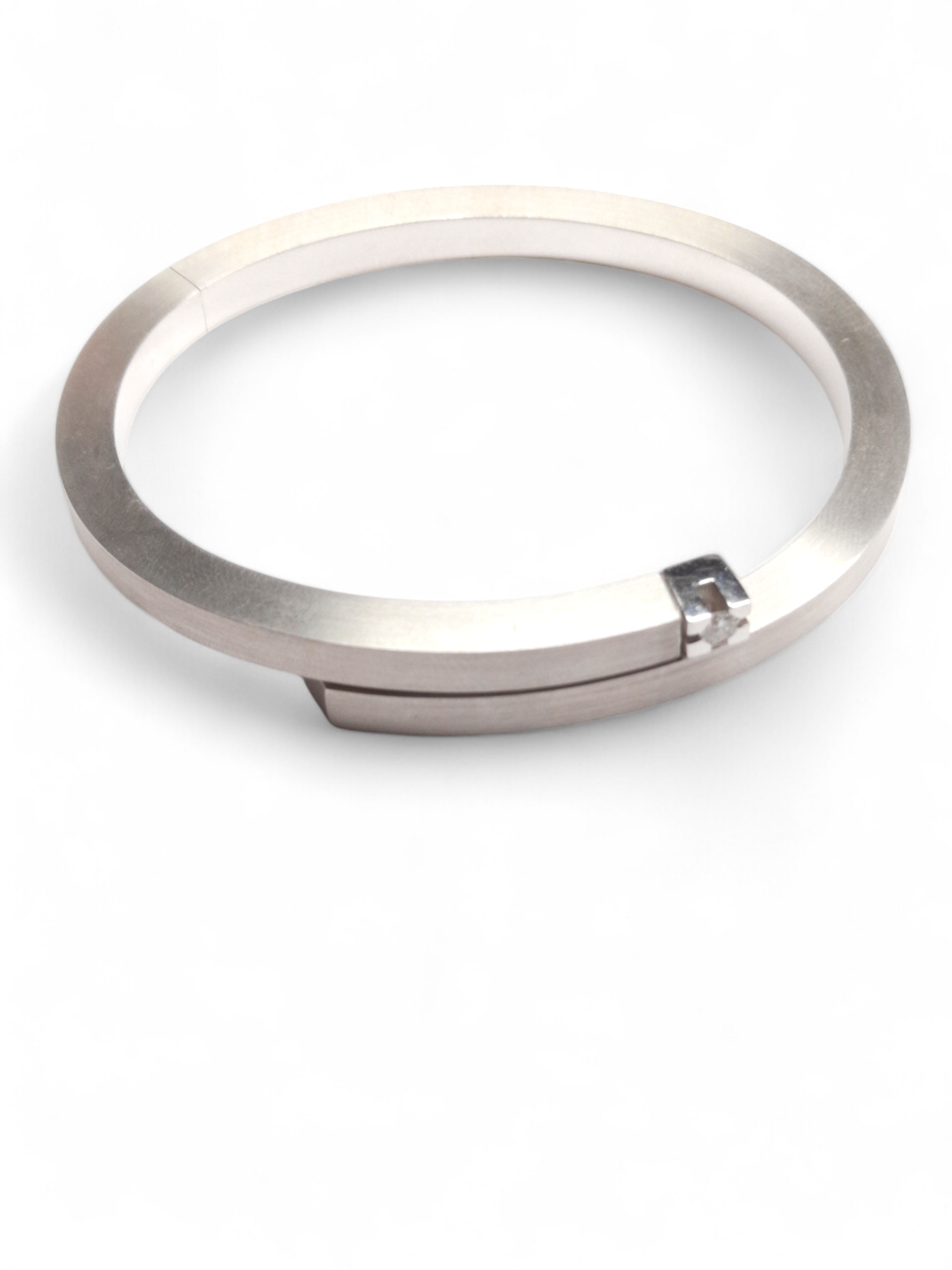 Armreif Weissgold mit Silberfüllung und Brillant